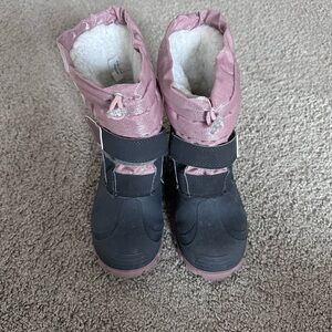 Cozy Kids Snow Boots in Pink and Black